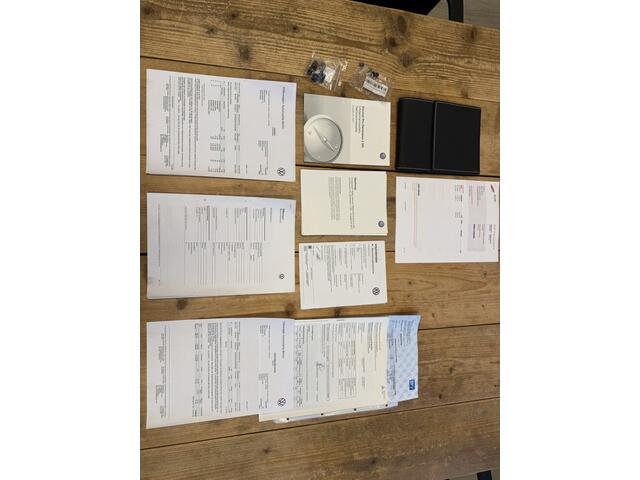 Volkswagen GOLF 7,5 GTI Performance 2.0 TSI 245pk DSG / Aut. Leder/alcantara DCC Panoramadak 19" 119dkm!!