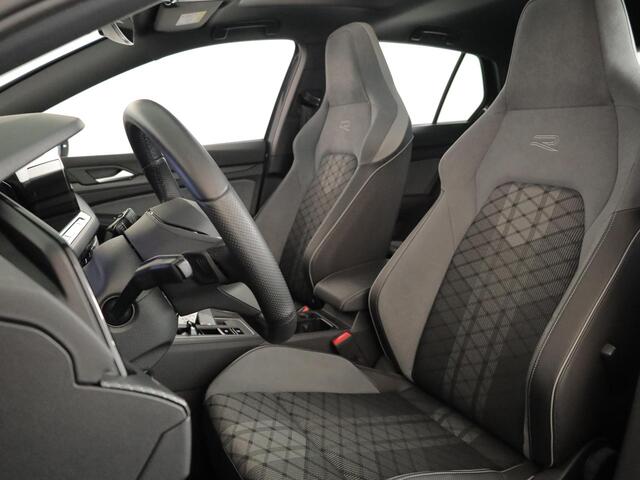 Volkswagen GOLF 1.5 eTSI R-Line Business+ 130pk DSG| 18'LM-velgen| Pano-dak| Camera| verwarmde vrstoelen+ stuur