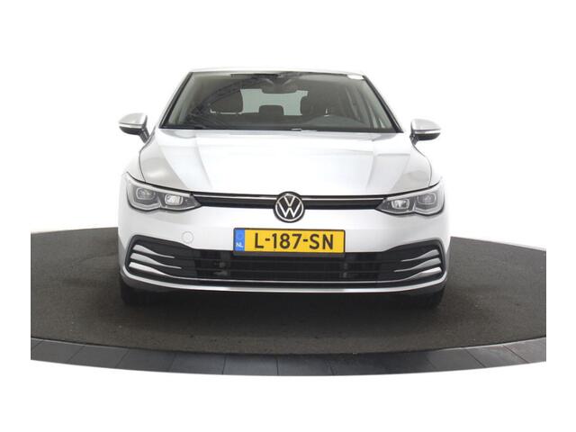 Volkswagen GOLF 1.5 TSI Life Bussines Stoelverwarming Navi Led