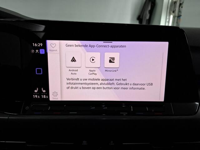 Volkswagen GOLF 1.5 TSI Life Bussines Stoelverwarming Navi Led