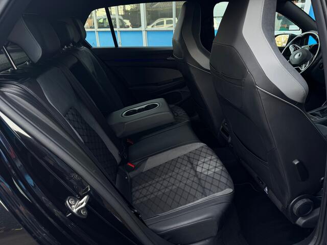 Volkswagen GOLF 1.5 TSI R-Line | Trekhaak | Winterpakket | Achteruitrijcamera |