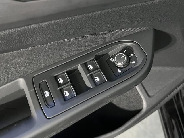 Volkswagen GOLF 1.5 eTSI Style / AUTOMAAT/ MEMORY SEAT/ CLIMA/ STOELVERWARM. V+A/ NAVI/ APP-CONNECT/ PARK. SENSOREN + CAMERA/ HARMAN & KARDON