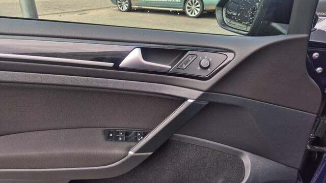 Volkswagen GOLF 1.5TSI HIGHLINE BUSINESS R STANDKACHEL PANO TREKH CARPLAY CRUISE