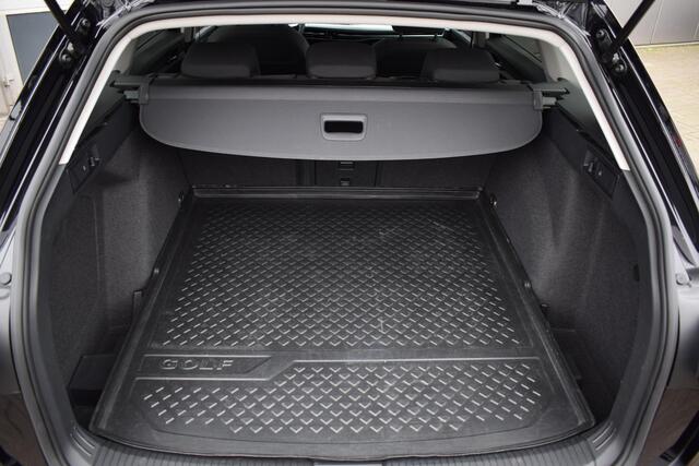 Volkswagen GOLF Variant 1.0 eTSI Life Business | Climate | Cruise | Carplay |