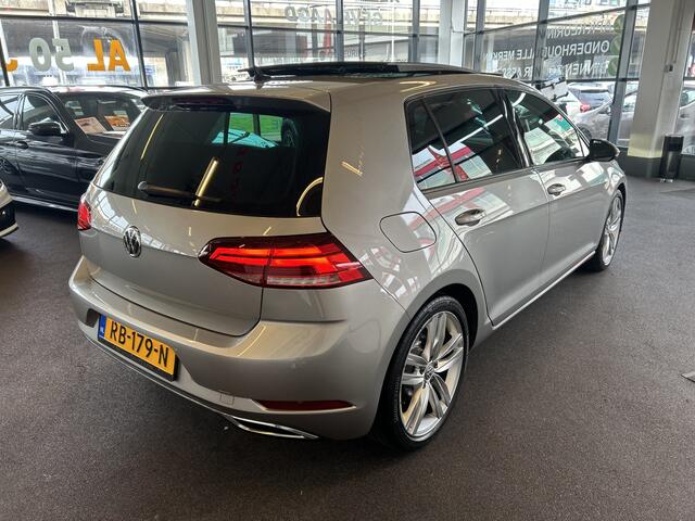 Volkswagen GOLF 1.5 TSI Highline Automaat | Panoramadak | Digital dashboard | Keyless | Adaptieve cruise control | Apple carplay | Climate control | Elek. inklapbare spiegels | Nederlands geleverd