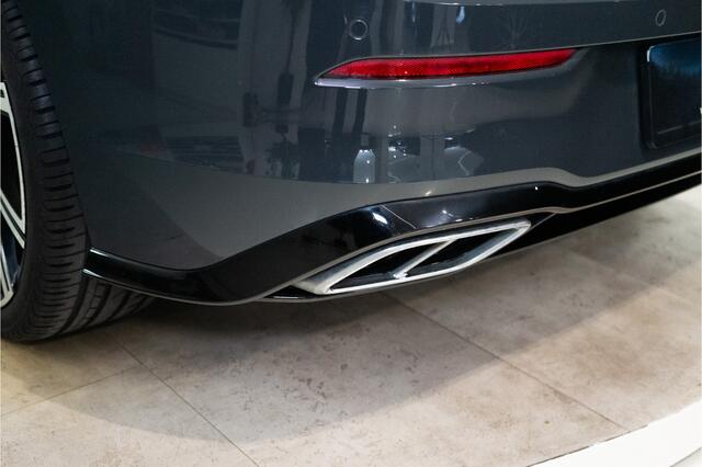 Volkswagen GOLF 1.5 eTSI 2x R-Line 150PK | Carplay | Sfeer | Virtual | Phonebox | Garantie