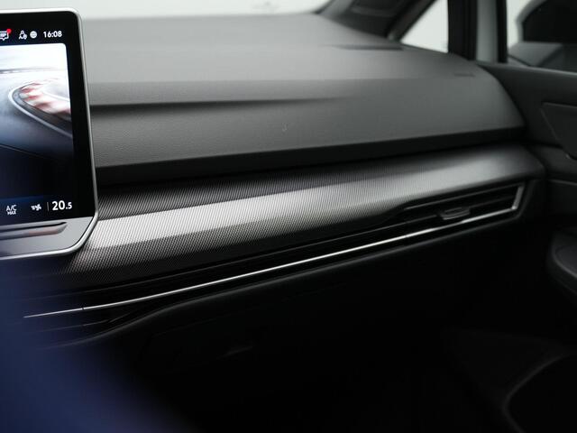 Volkswagen GOLF 1.5 eHybrid 272 pk DSG GTE | Panoramadak | 360 Camera | Head-up display | IQ Light | Stuur-/stoelverwarming