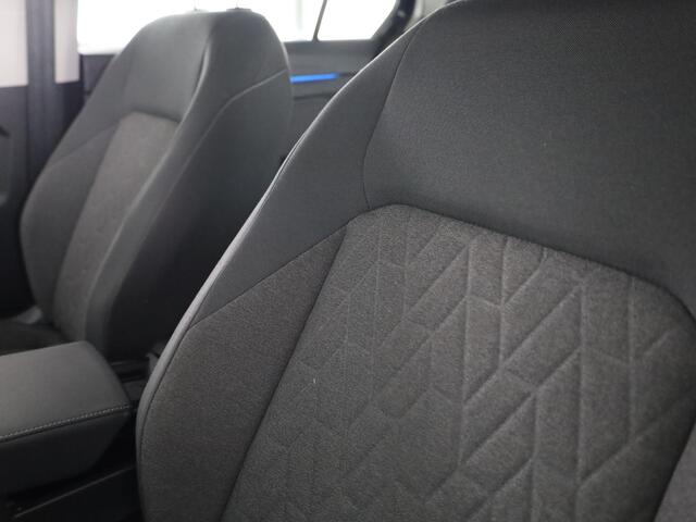 Volkswagen GOLF 1.5 eHybrid Life Edition 204PK | Automaat | Camera | Extra getint glas | verlengde garantie