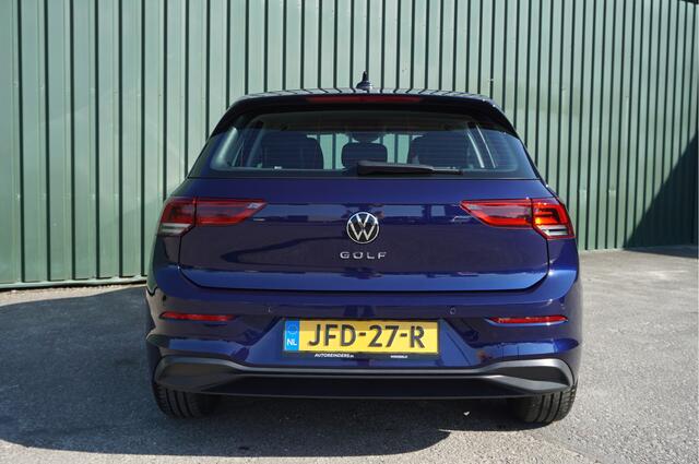 Volkswagen GOLF 1.0 TSI 110pk Life + Carplay/ Navi/ ACC/ Parkeersensoren/ Mooi/ Garantie!