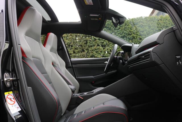 Volkswagen GOLF 2.0 TSI GTI Clubsport (Pano Sportleder/Memory/Ventilatie Carplay ACC Camera Sfeer IQ-Light 19InchLMV PrivacyGlass)