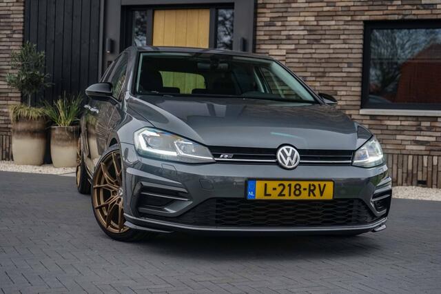 Volkswagen GOLF 1.5 TSI Highline R-Line DSG-automaat