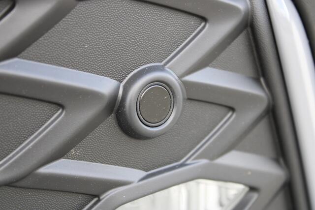 Volkswagen GOLF 1.5 eHybrid GTE | Panorama dak | Stoel/Stuur verwarming | 360° Camera | Schuif/Kantel dak | Adaptive cruise controler | Keyless start | Apple CarPlay/Android Auto | IQ.Lights | Climate controle | Parkeersensoren | Navigatie |