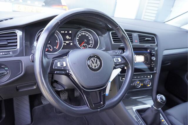 Volkswagen GOLF Variant 1.6 TDI Highline Business BJ2020 Lmv 16" | Led | Pdc | App-Connect | Navi | Climate control | Cruise control | Sportstoelen | Verwarmde voorstoelen | Getint glas