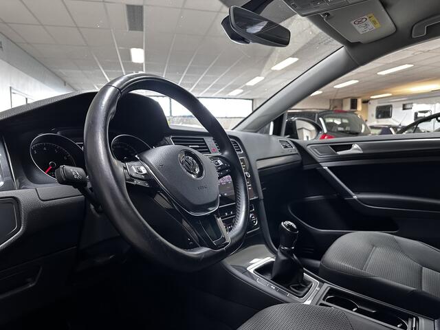 Volkswagen GOLF Variant 1.5 TSI Comfortline/ Trekhaak/ 16'' LMV/ Adaptive Cruise/ Apple + Android/ PDC V+A/ DAB+/ Navi/ Clima/ Bluetooth/ Multi. LEDER. Stuur/ Mistl./ Extra getint glas/ Dakrails.