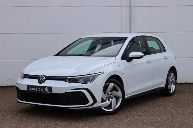 Volkswagen GOLF 1.4 eHybrid GTE 245pk DSG6 Adaptive | Carplay | Stuur en- Stoelverwarming