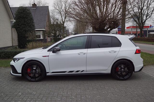 Volkswagen GOLF GTI Clubsport 2.0 TSI (300pk) DSG IQ Light/Pano/Keyless/Camera/ACC/Black style