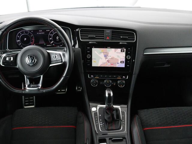 Volkswagen GOLF 2.0 TSI GTI Performance | Panoramadak | Adaptive Cruise | Stoelverwarming | Camera | Keyless | Virtual Cockpit | Carplay