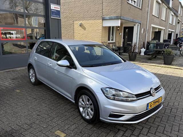 Volkswagen GOLF 1.0 TSI Comfortline Business Airco clima/ Navigatie/ Cruise/ Apple carplay/ PDC/ LMV