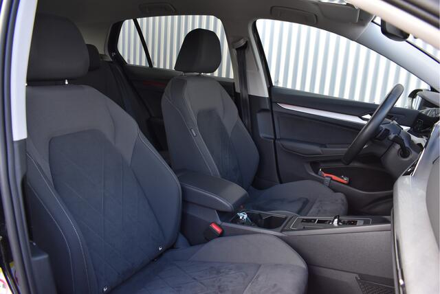 Volkswagen GOLF 1.0 eTSI Business Adaptive cruise, ErgoActive+memory, Stuur/Stoelverwarming, Carplay,