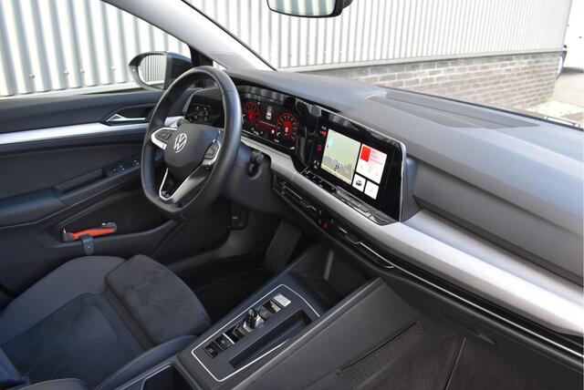Volkswagen GOLF 1.0 eTSI Business Adaptive cruise, ErgoActive+memory, Stuur/Stoelverwarming, Carplay,