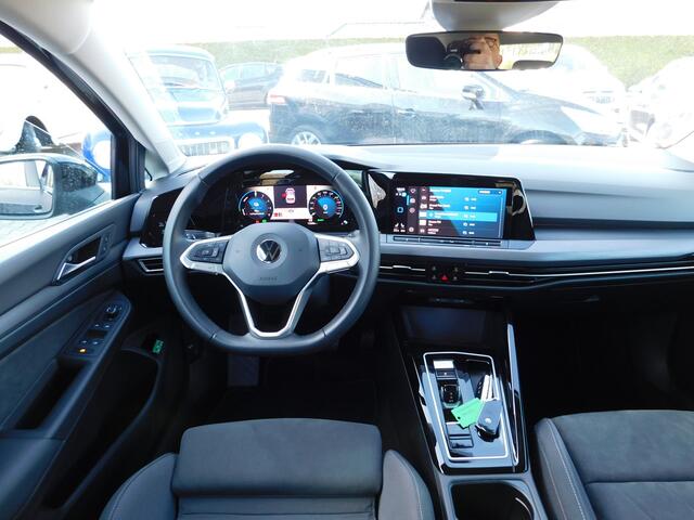 Volkswagen GOLF 1.4 eHybrid Style, Avv, Stoel-stuurverw. IQ light 13000KM!!!!