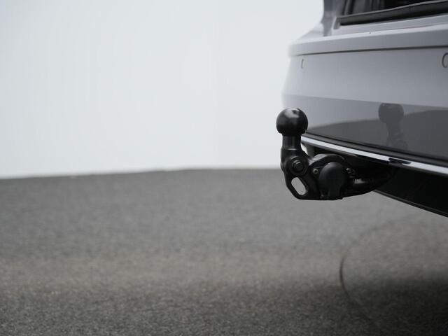 Volkswagen GOLF Variant 1.5 eTSI 150 pk DSG Life | Trekhaak | 360 camera | Stuur-/stoelverwarming | Adaptive Cruise | Navigatie