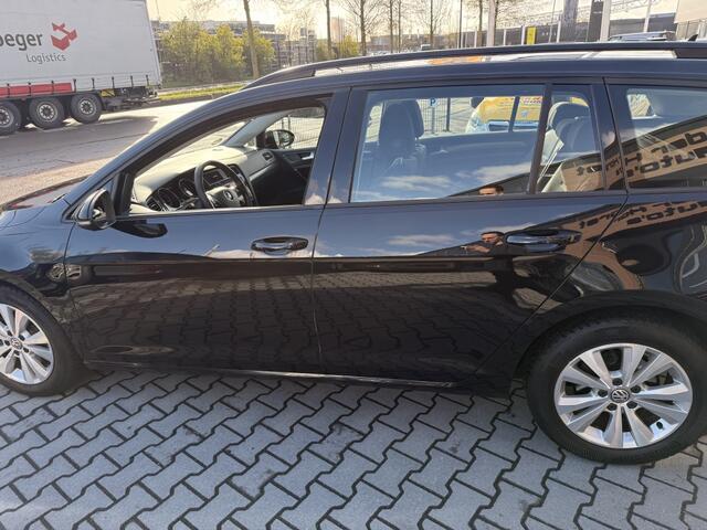Volkswagen GOLF Variant 1.0 TSI Comfortline Trekhaak navigatie