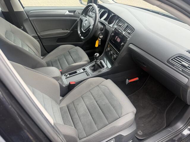 Volkswagen GOLF Variant 1.0 TSI Comfortline Business Carplay/Massage/ACC/Stoelverw