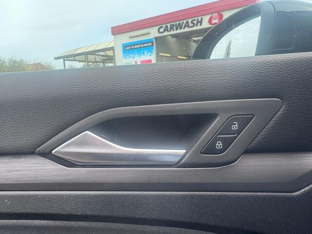 Volkswagen GOLF 1.5 eTSI