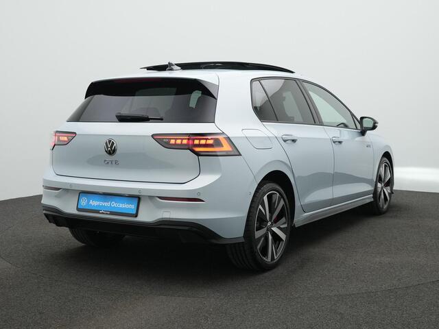 Volkswagen GOLF 1.5 eHybrid 272 pk GTE | Panoramadak | Trekhaak | Adaptief onderstel | Head-up display | IQ Light | Stuur-/stoelverwarming | Achteruitrijcamera