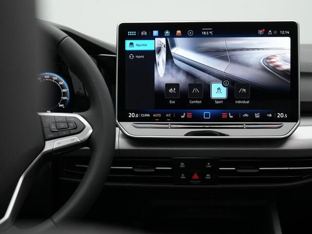 Volkswagen GOLF 1.5 eHybrid 204 pk Life Edition | Panoramadak | Stuur-/stoelverwarming | Achteruitrijcamera