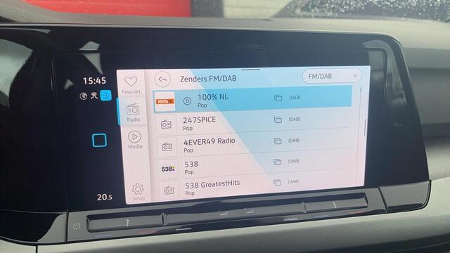 Volkswagen GOLF 1.0 TSI Life FULL LED / SFEER VERLICHTING / CARPLAY / NAVI / CLIMA / PDC / BLUETOOTH / ACC / NL-AUTO