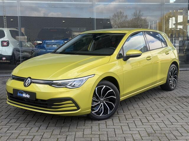 Volkswagen GOLF 1.0 eTSI Life Business | Carplay | Adaptive CC | Key-less | Dodehoek-assistent - Noodremsyst assist - Snelh-/afstandsreg- Camera Interesse in een bezichtiging of proefrit, bel of app met 06-24282842 / 06-42130156