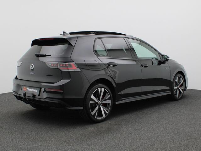 Volkswagen GOLF 1.5 eHybrid GTE 272PK DSG Pano-Schuifdak, 360gr. Camera, Adaptieve Cruise Controle, Keyless, Side Assist, Alarm, Stoel-Stuurverwarming, Trekhaak, 18" LM Velgen