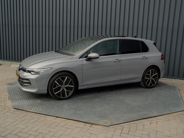 Volkswagen GOLF 1.5 eTSI 50 Edition | Panodak | Trekhaak wegkl. | Stoelgeheugen | Head Up | IQ Light | Prijs Rijklaar!!