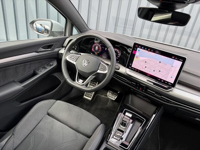 Volkswagen GOLF 1.5 eTSI 50 Edition | Panodak | Trekhaak wegkl. | Stoelgeheugen | Head Up | IQ Light | Prijs Rijklaar!!