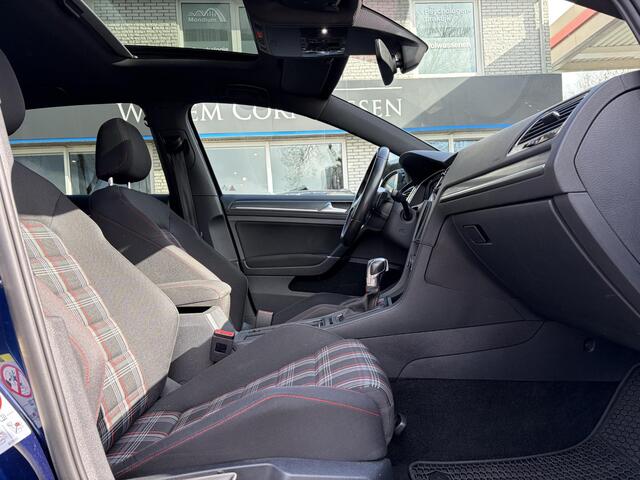 Volkswagen GOLF 2.0 TSI GTI Performance Pano Miltek Virtual Cam AC