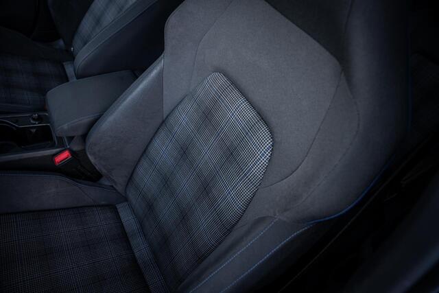 Volkswagen GOLF 1.4 eHybrid GTE I BTW I PANO I IQ.LIGHT I Head-up I Camera