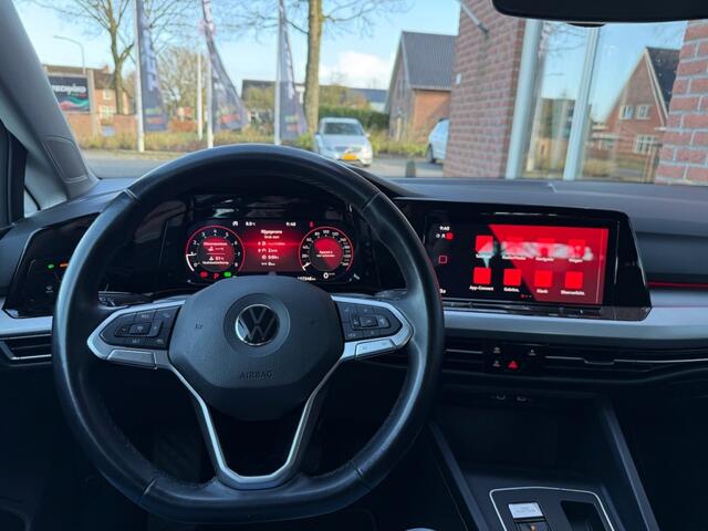 Volkswagen GOLF Variant 1.0 eTSI Life DIGIDASH / CAMERA / ADDAPT.CRUISE / CARPLAY / ANDR