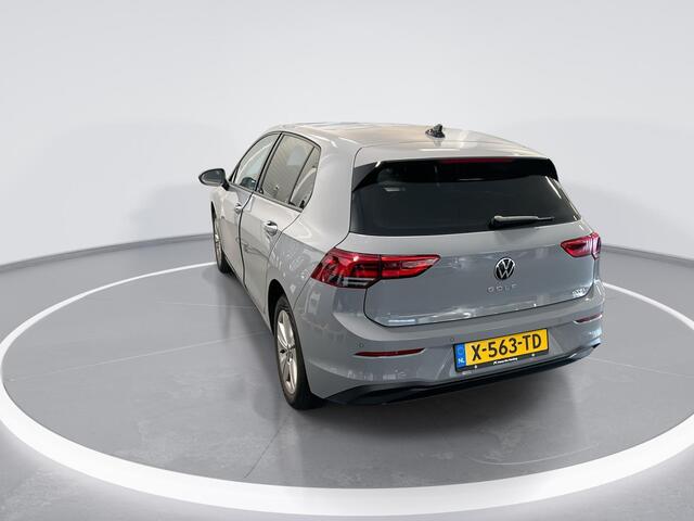 Volkswagen GOLF 1.0 eTSI 110pk DSG Life · Camera · Apple/Android Car Play · Navigatie · P-Sensoren · Sfeerverlichting · 16'' Inch · Garantie t/m 06-02-2028 of 100.000km