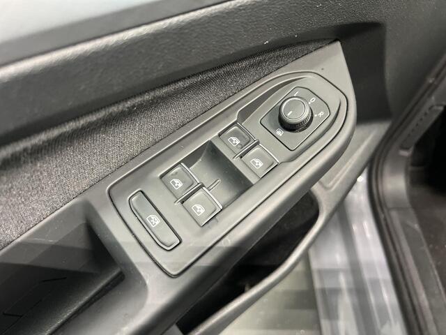 Volkswagen GOLF 1.0 eTSI 110pk DSG Life · Camera · Apple/Android Car Play · Navigatie · P-Sensoren · Sfeerverlichting · 16'' Inch · Garantie t/m 06-02-2028 of 100.000km