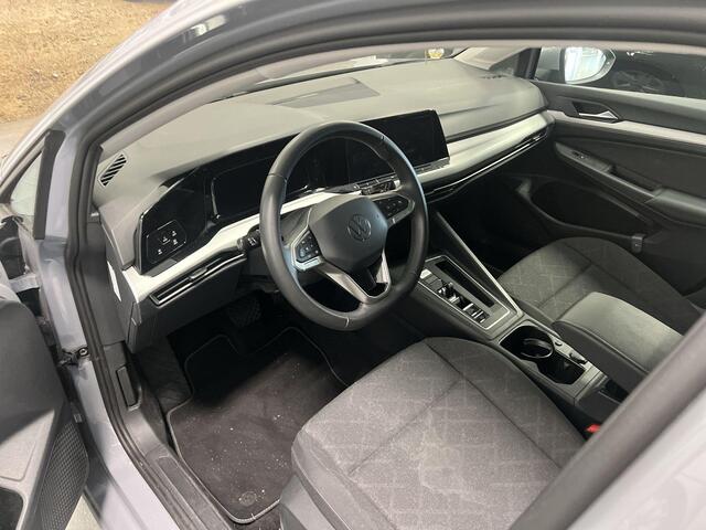 Volkswagen GOLF 1.0 eTSI 110pk DSG Life · Camera · Apple/Android Car Play · Navigatie · P-Sensoren · Sfeerverlichting · 16'' Inch · Garantie t/m 06-02-2028 of 100.000km