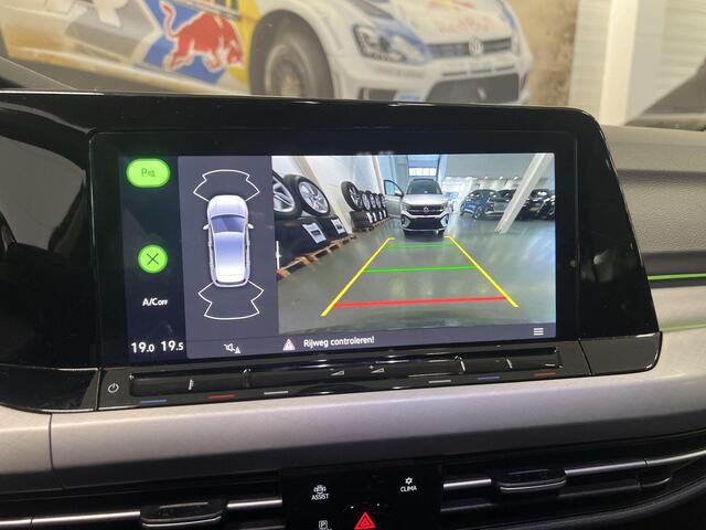 Volkswagen GOLF 1.0 eTSI 110pk DSG Life · Camera · Apple/Android Car Play · Navigatie · P-Sensoren · Sfeerverlichting · 16'' Inch · Garantie t/m 06-02-2028 of 100.000km