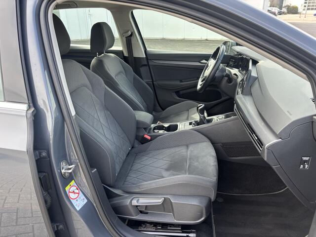 Volkswagen GOLF VIII 1.5 ACT Massage Carplay C Style