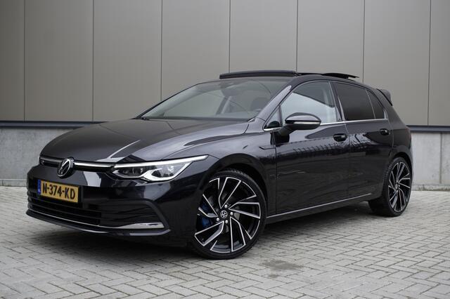 Volkswagen GOLF 1.5 eTSI R-Line | Pano | Memorie stoelen | 19 inch | Sfeer |