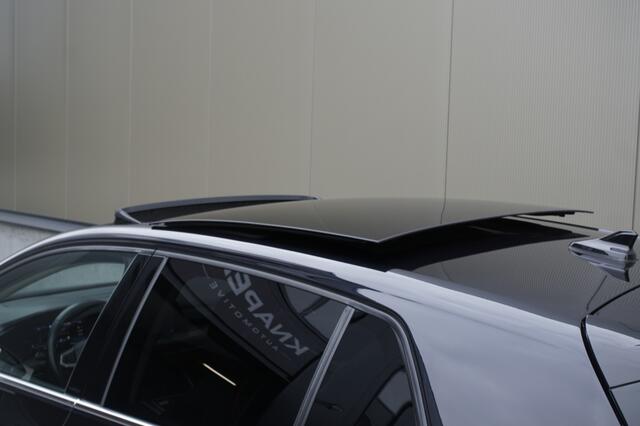 Volkswagen GOLF 1.5 eTSI R-Line | Pano | Memorie stoelen | 19 inch | Sfeer |