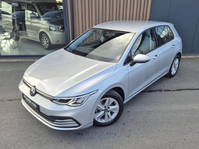 Volkswagen GOLF 1.5 TSI Life Business | BTW | Carplay | Trekhaak | Camera | Navi