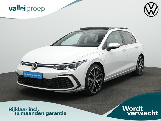 Volkswagen GOLF 1.4 eHybrid 245 pk GTE | Panoramadak | Trekhaak | Leder | Adaptief onderstel | Geheugen-/ventilatiestoel | Head-up display | IQ Light