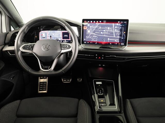 Volkswagen GOLF 1.5 eHybrid 50 Edition 204 PK | Automaat (DSG) | Navigatie | Camera | 18 Inch | Verlengde garantie