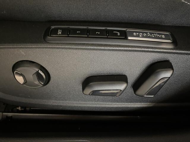 Volkswagen GOLF 1.4 eHybrid Style Carplay / Navigatie / Adapt cruise / Sfeerverlichting